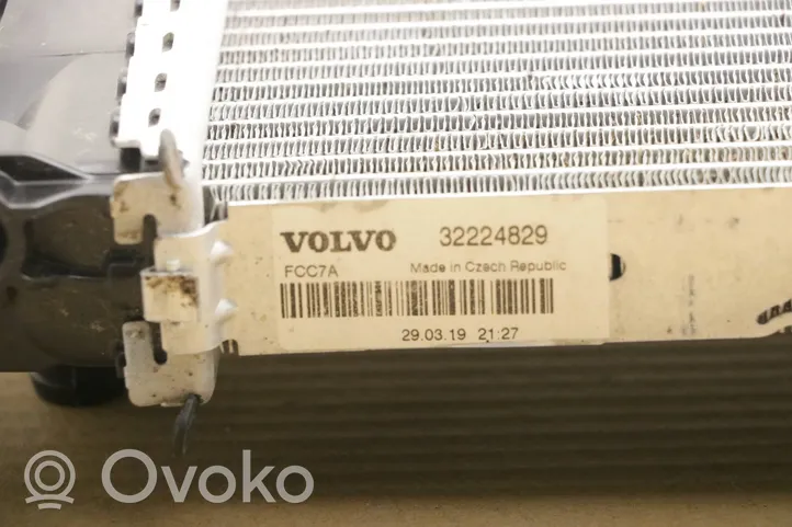 Volvo S90, V90 Radiatore di raffreddamento 32224829
