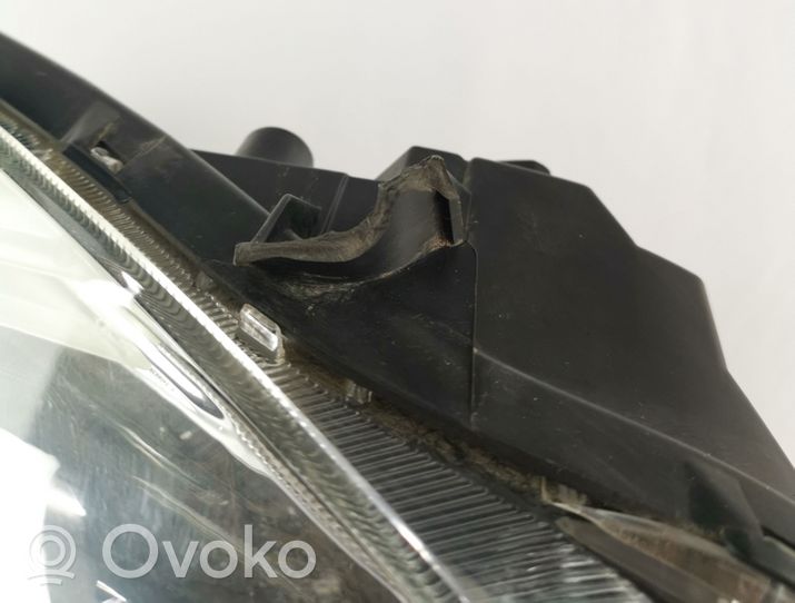 Toyota Yaris Lampa przednia 89900737