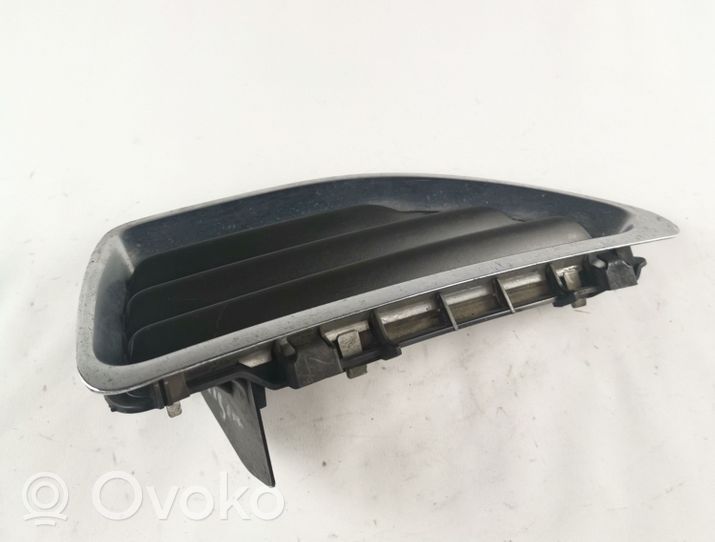 Renault Megane I Grille calandre supérieure de pare-chocs avant 7700428964