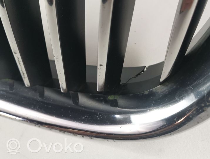 BMW 5 GT F07 Grille calandre supérieure de pare-chocs avant 51137200169