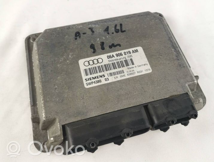Audi A3 S3 8L Sterownik / Moduł ECU 06A906019AM