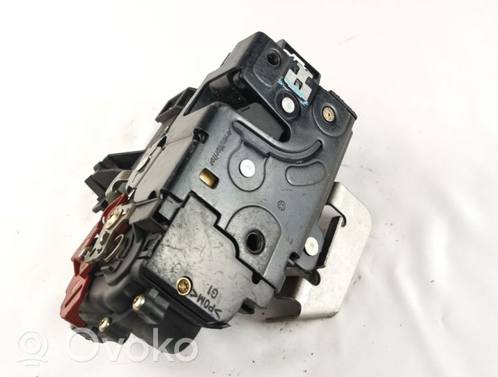 Audi A4 S4 B7 8E 8H Etuoven lukko 8E2837015C