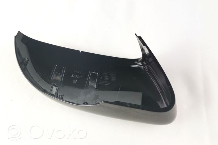 Volkswagen Golf VI Coque de rétroviseur 563301