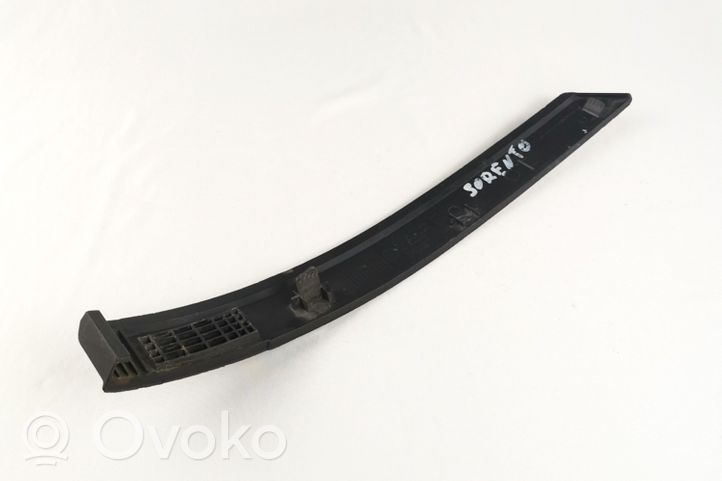 KIA Sorento Front bumper lip 865823E010