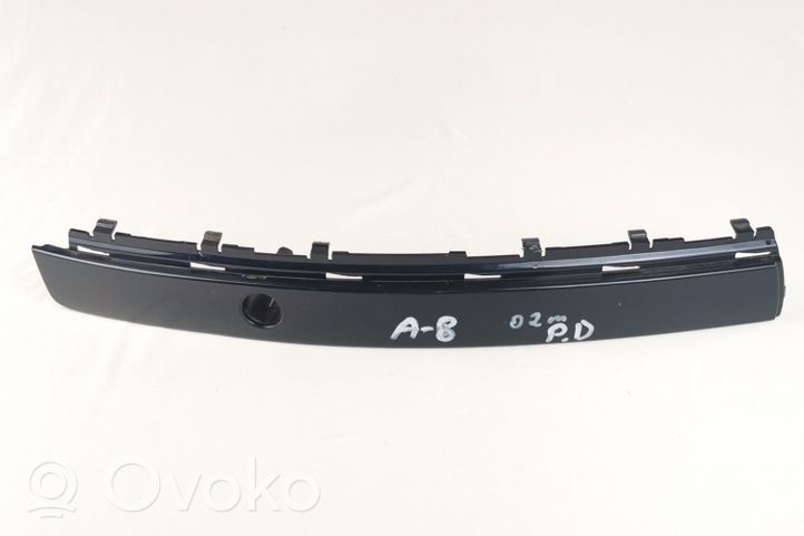 Audi A8 S8 D3 4E Apdailinė priekinio bamperio juosta 4E0807224B