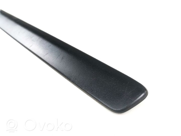 Volkswagen Polo IV 9N3 Rivestimento portiera posteriore (modanatura) 6Q4853753