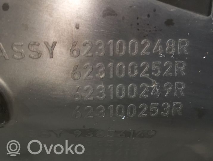 Opel Vivaro Etupuskurin ylempi jäähdytinsäleikkö 623100249R