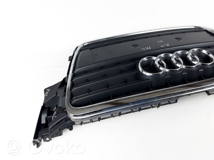 Audi A4 S4 B8 8K Etupuskurin ylempi jäähdytinsäleikkö 8k0853651