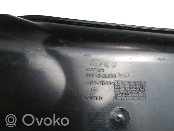 Hyundai i30 Oro paėmimo kanalo detalė (-ės) 282122l000