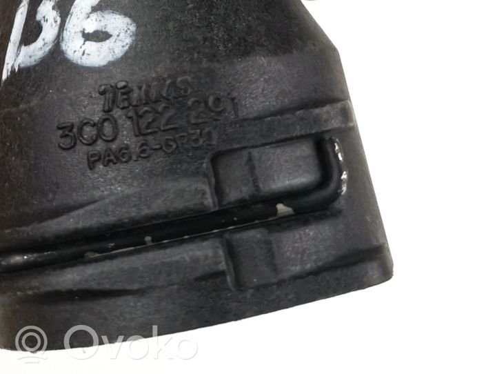 Volkswagen PASSAT B6 Moottorin vesijäähdytyksen putki/letku 3c0122291