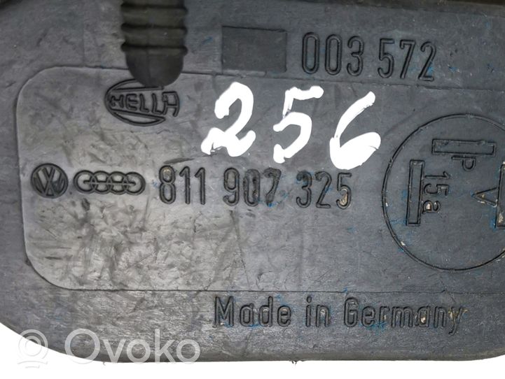 Volkswagen PASSAT B5 Kruīza kontroles vadības bloks 811907325