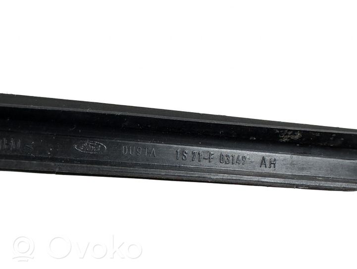 Ford Mondeo Mk III Rivestimento modanatura del vetro della portiera anteriore 1s71f03149ah