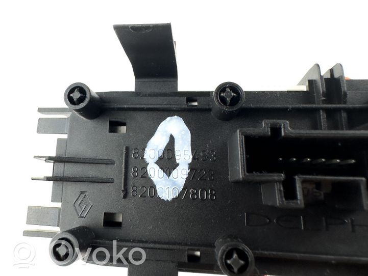 Renault Espace -  Grand espace IV Hazard light switch 8200095493