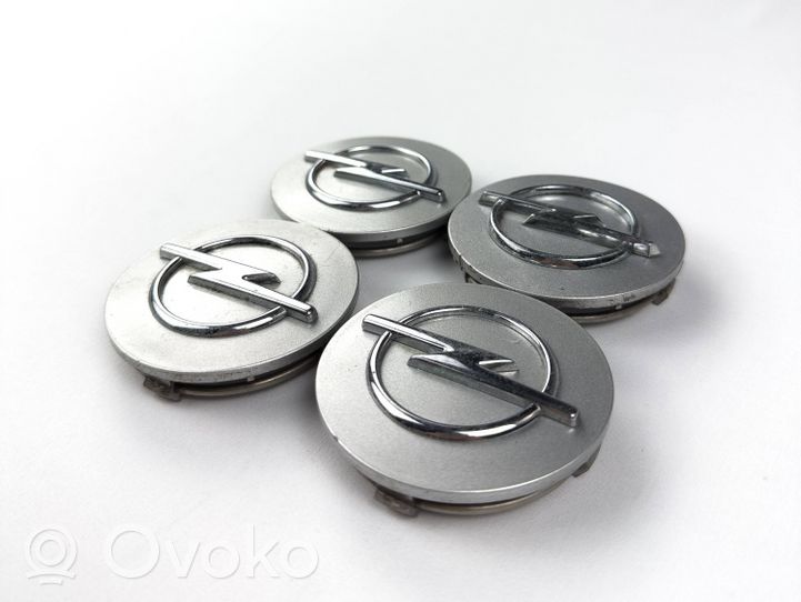 Opel Corsa D Gamyklinis rato centrinės skylės dangtelis (-iai) 09179670