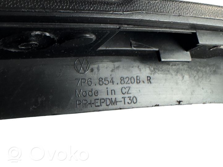 Volkswagen Touareg II Rivestimento passaruota posteriore 7p6854820