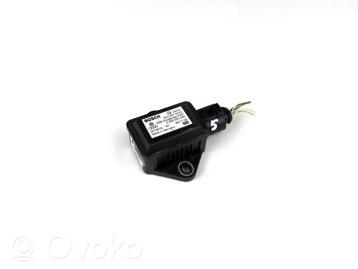 Audi A8 S8 D3 4E ESP (elektroniskās stabilitātes programmas) sensors (paātrinājuma sensors) 8e0907637a