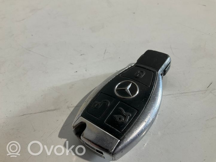 Mercedes-Benz C W204 Zündschlüssel / Schlüsselkarte 