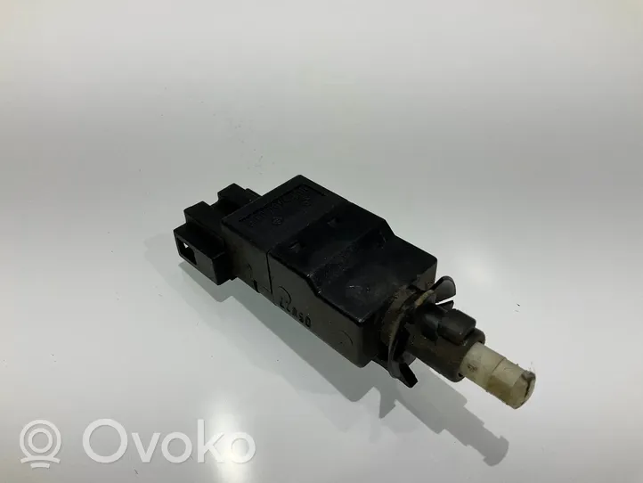 Mercedes-Benz E W211 Interruttore del pedale del freno 0015454009