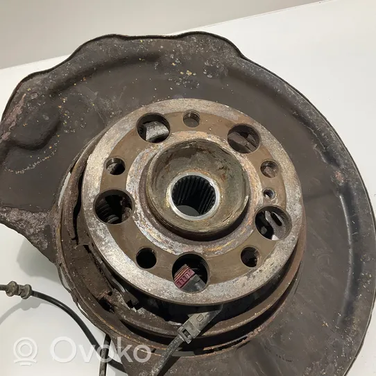 Mercedes-Benz E W211 Rear wheel hub 