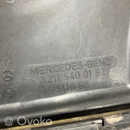 Mercedes-Benz E W211 Couvercle de boîte à fusibles A2115400182