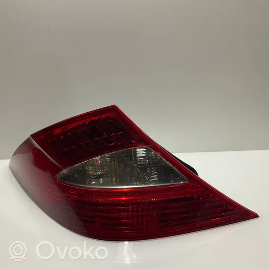 Mercedes-Benz CLS C219 Luci posteriori A2198200164