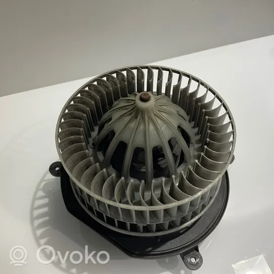 Mercedes-Benz E W211 Ventola riscaldamento/ventilatore abitacolo A2308210251