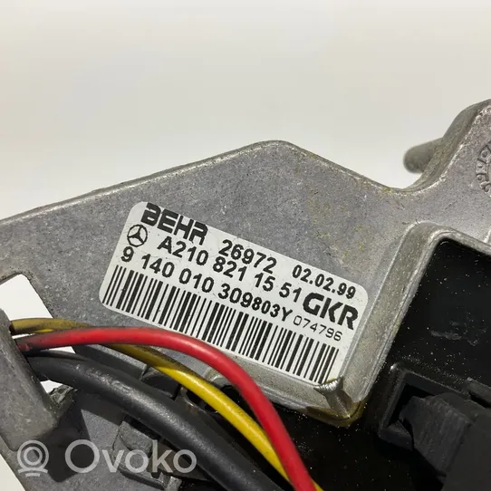 Mercedes-Benz E W210 Resistencia motor/ventilador de la calefacción A2108211551