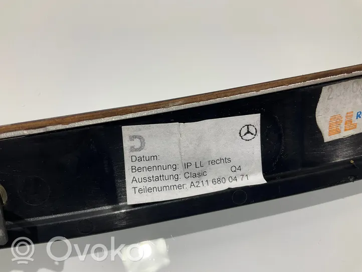 Mercedes-Benz E W211 Rivestimento del vano portaoggetti del cruscotto A2116800471