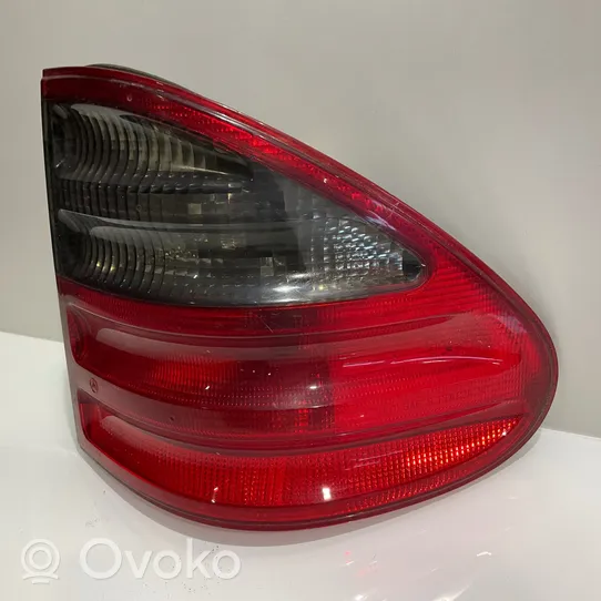 Mercedes-Benz E W210 Lampa tylna A2108206864