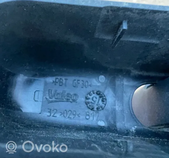 Renault Zoe Ramię wycieraczki szyby tylnej 32029817