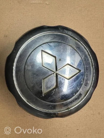 Mitsubishi Pajero Original wheel cap MB816581