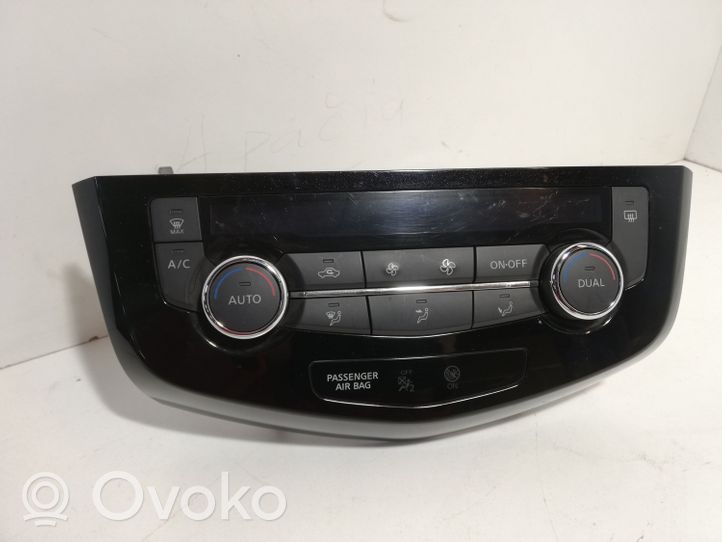 Nissan X-Trail T32 Panel klimatyzacji 275004EA0A