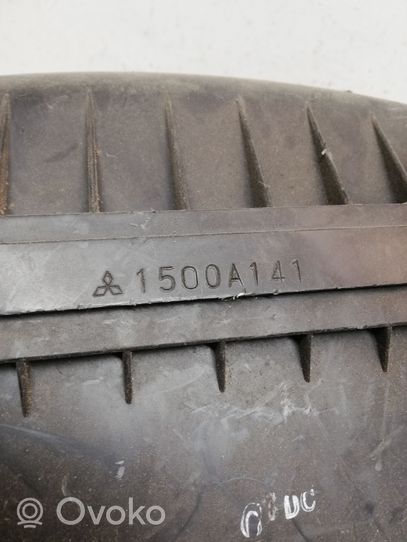 Mitsubishi Pajero Boîtier de filtre à air 1500A141