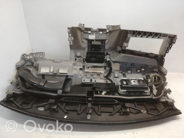 Renault Zoe Deska rozdzielcza D6679000002610