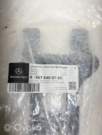 Mercedes-Benz V Class W447 Takajarrun ABS-anturi A4475400740