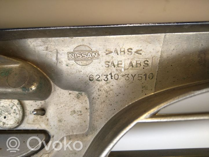 Nissan Maxima Etupuskurin ylempi jäähdytinsäleikkö 623103Y510