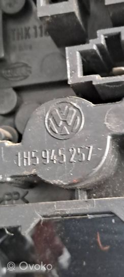 Volkswagen Vento Feux arrière / postérieurs 1H5945257