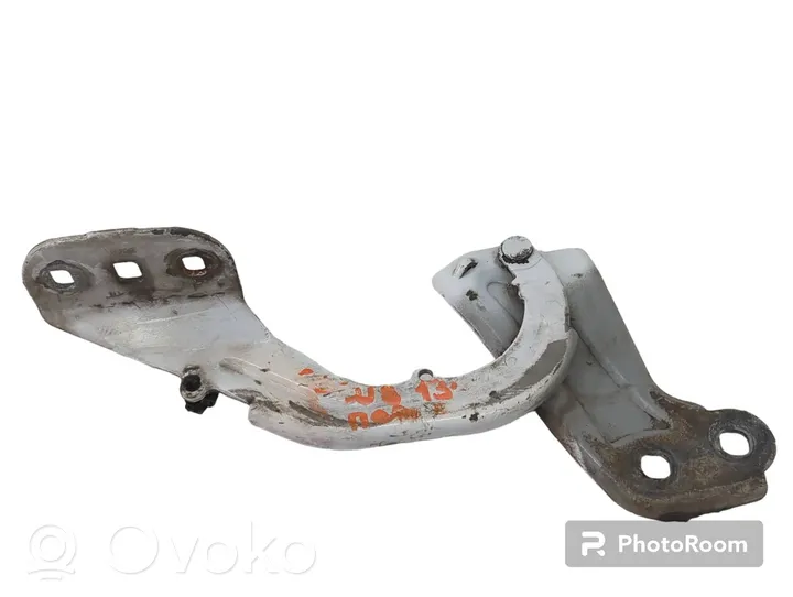 Ford Focus Engine bonnet/hood hinges BM51A16800AD