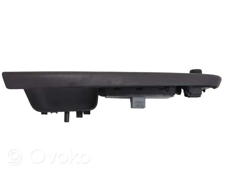 Volkswagen Jetta V Передняя отделка соединителя окон 1K4868049B