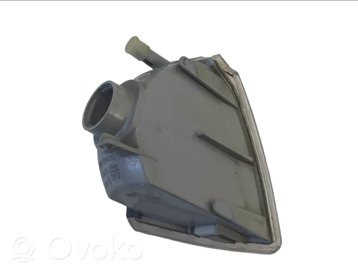 Renault 19 Indicatore di direzione anteriore 7700799367