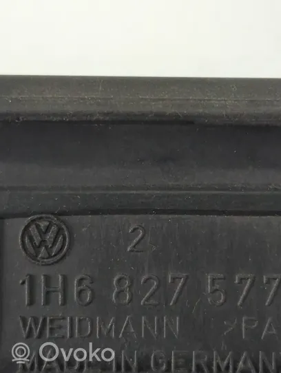 Volkswagen PASSAT B4 Éclairage de plaque d'immatriculation 1H6827577