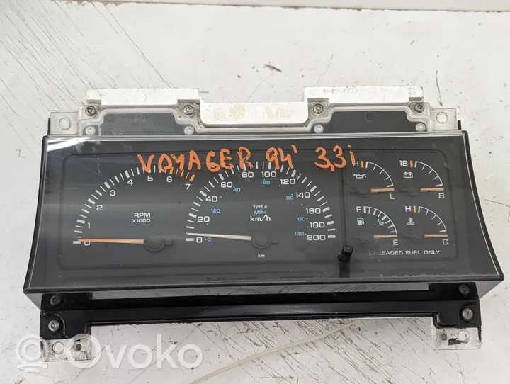 Chrysler Voyager Speedometer (instrument cluster) 4437782