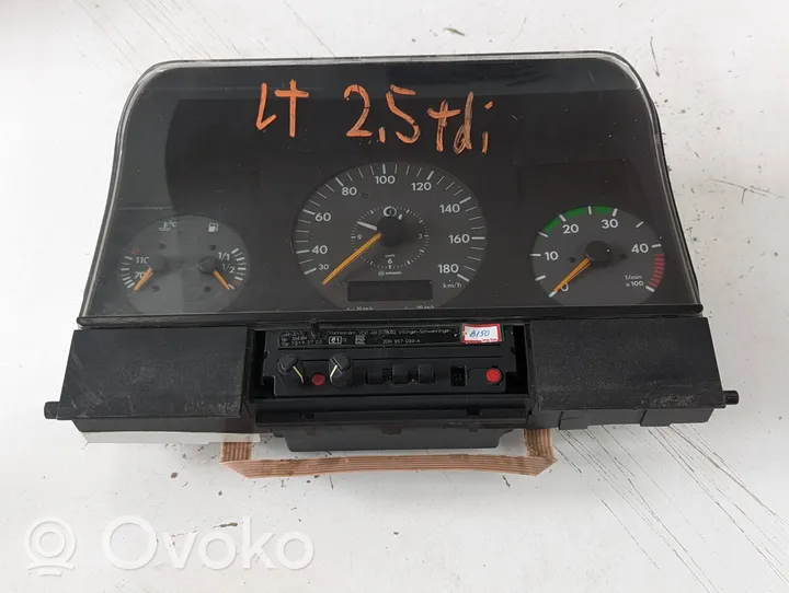 Volkswagen II LT Compteur de vitesse tableau de bord 2D0919049M