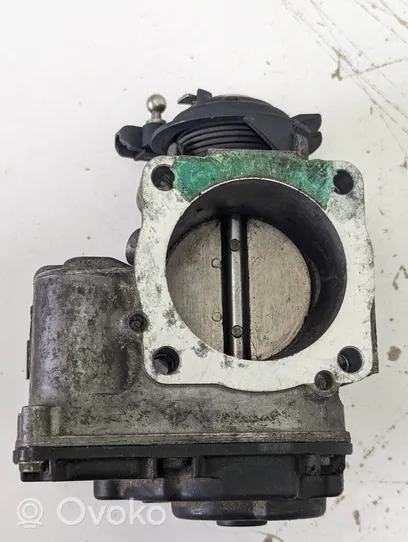 Volkswagen PASSAT B5 Throttle valve 058133063M