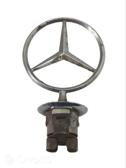 Mercedes-Benz C W202 Valmistajan merkki/logo/tunnus 