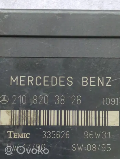 Mercedes-Benz E W210 Centralina/modulo scatola del cambio 2108203826