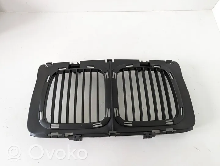 BMW 5 E34 Grille de calandre avant 