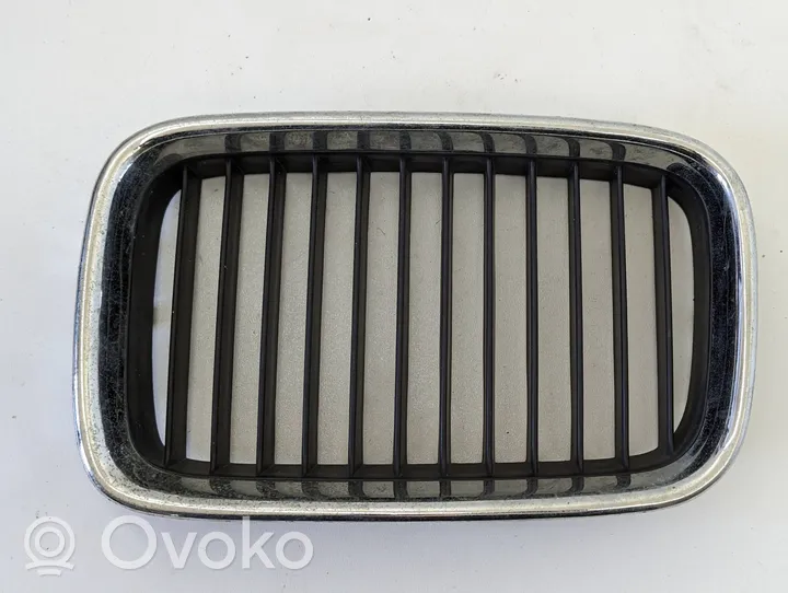 BMW 3 E36 Grille de calandre avant 