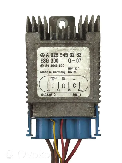 Mercedes-Benz A W168 Relè della ventola di raffreddamento A0255453232