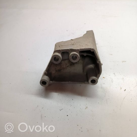 Honda Legend Gearbox mounting bracket 